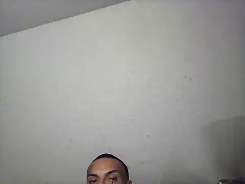 Snapshot of Houstonslong1 chatting on 12-04-25, 12:36 Houstonslong1 online show from 12-04-25, 12:36