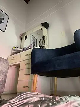 LynnSam  online show from 12-15-24, 09:20