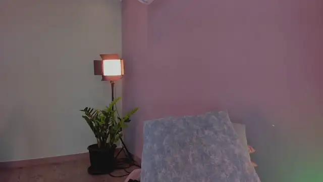 LynnSam  online show from 02-14-25, 03:00