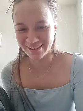 leila bambi  online show from 02-13-26, 11:28