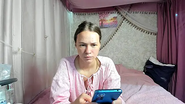leila bambi  online show from 07-11-26, 06:05