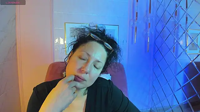 Snapshot of Anita_Muse chatting on 12-29-24, 02:38 Anita Muse online show from 12-29-24, 02:38
