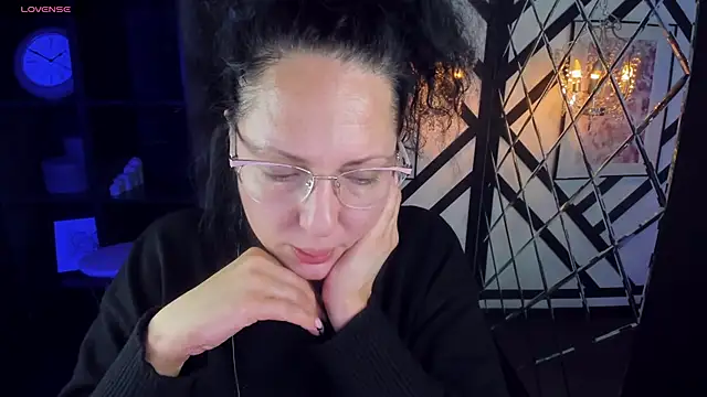 Snapshot of Anita_Muse chatting on 12-30-24, 04:20 Anita Muse online show from 12-30-24, 04:20