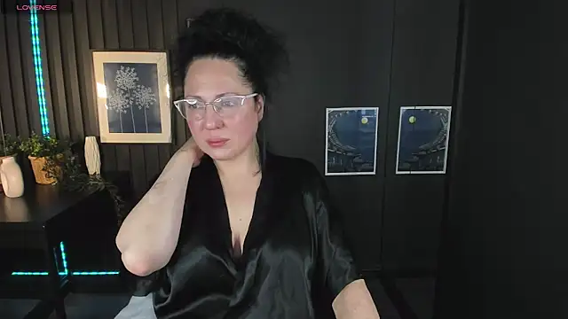 Snapshot of Anita_Muse chatting on 01-04-25, 01:42 Anita Muse online show from 01-04-25, 01:42
