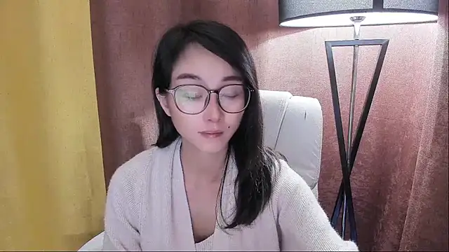 Snapshot of NIAN-er chatting on 06-11-26, 02:59 NIAN-er online show from 06-11-26, 02:59