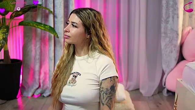 EvaSparks  online show from 04-23-26, 10:45