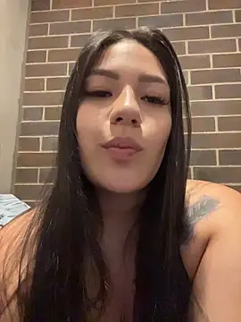 Latina vanessa online show from 05-19-26, 04:19