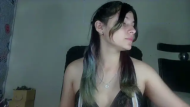 Snapshot of Elith_20 chatting on 02-01-25, 03:08 Elith 20 online show from 02-01-25, 03:08