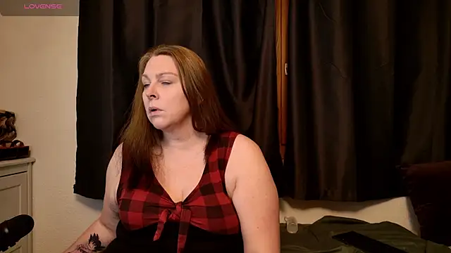 Big Beautiful MILF online show from 02-17-25, 07:42