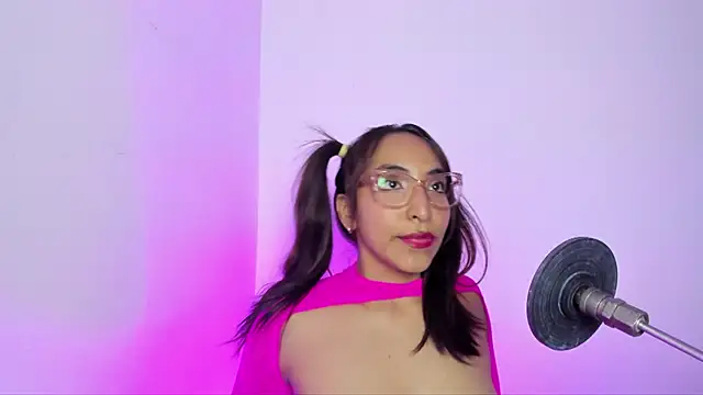 Leticia brownn1 online show from 03-18-26, 08:12