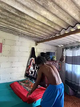 Larry-n-clouds online show from 04-01-26, 02:14