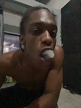 Larry-n-clouds online show from 06-16-26, 11:29