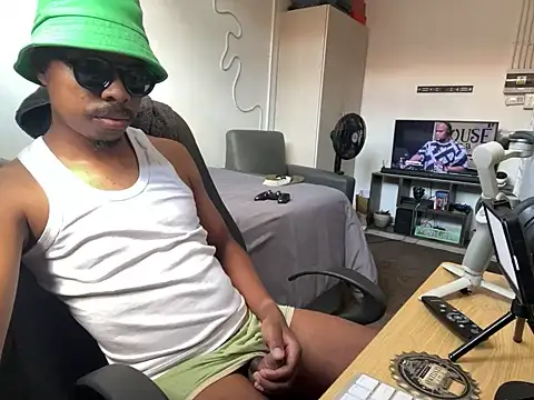 Snapshot of JaroDawg47 chatting on 04-10-26, 08:19 JaroDawg47 online show from 04-10-26, 08:19