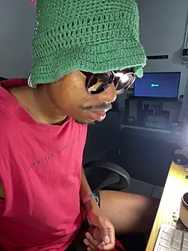 Snapshot of JaroDawg47 chatting on 04-13-26, 06:41 JaroDawg47 online show from 04-13-26, 06:41