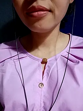 Hana love20 online show from 10-31-25, 04:46