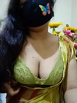 Snapshot of Ameera19 chatting on 07-18-26, 01:21 Ameera19 online show from 07-18-26, 01:21