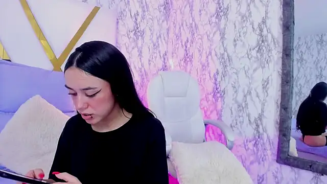 Athziry  online show from 12-16-24, 08:48