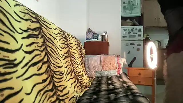 EroticVenetian online show from 11-21-25, 06:56