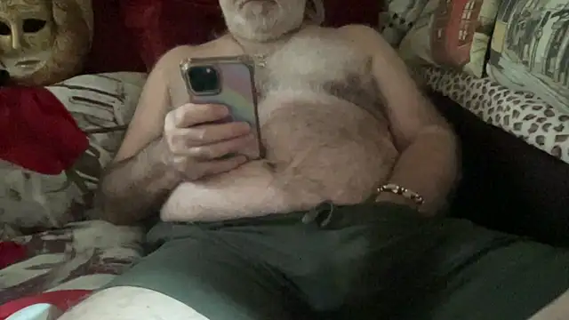 Snapshot of EroticVenetian chatting on 05-08-26, 08:41 EroticVenetian online show from 05-08-26, 08:41