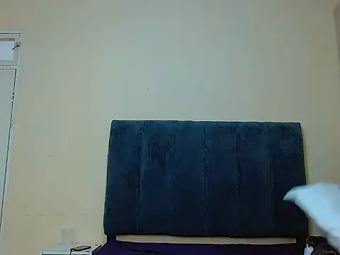 curvycloe1 online show from 10-10-25, 06:34