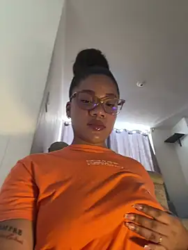 ashley Tompson1 online show from 04-23-26, 12:51