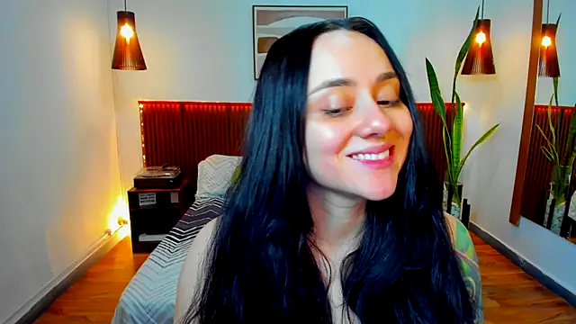 Snapshot of KatherineBond chatting on 11-20-25, 05:56 KatherineBond online show from 11-20-25, 05:56