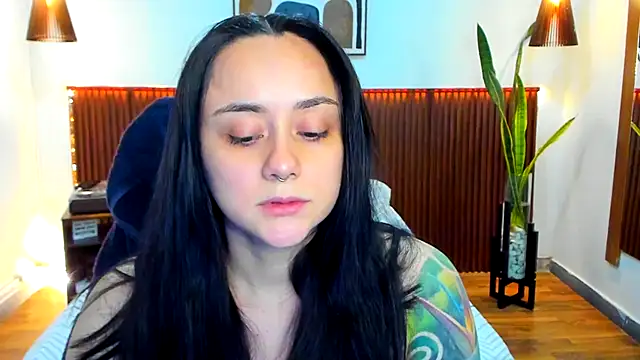 Snapshot of KatherineBond chatting on 12-02-25, 06:36 KatherineBond online show from 12-02-25, 06:36