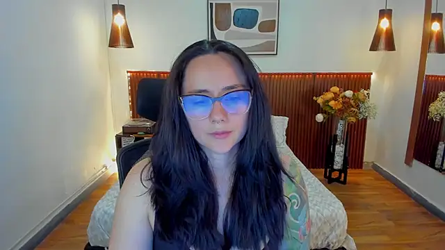 KatherineBond online show from 05-06-26, 06:46