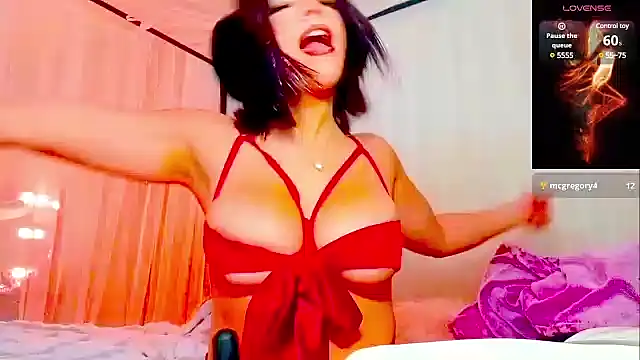 Snapshot of Aubreyessex chatting on 12-23-24, 11:39 Aubreyessex online show from 12-23-24, 11:39