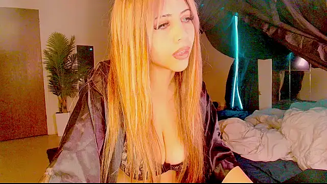 Snapshot of Aubreyessex chatting on 09-25-25, 06:06 Aubreyessex online show from 09-25-25, 06:06