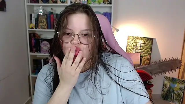 Snapshot of Gabiwaifu chatting on 07-10-26, 03:55 Gabiwaifu online show from 07-10-26, 03:55