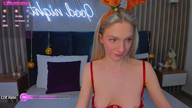 Snapshot of Emilly_Hart chatting on 12-30-24, 03:35 Emilly Hart online show from 12-30-24, 03:35
