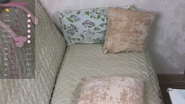 Snapshot of TrissMerigold9 chatting on 01-20-25, 11:21 TrissMerigold9 online show from 01-20-25, 11:21