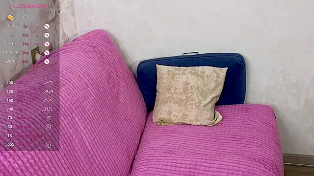 Snapshot of TrissMerigold9 chatting on 09-08-25, 07:46 TrissMerigold9 online show from 09-08-25, 07:46