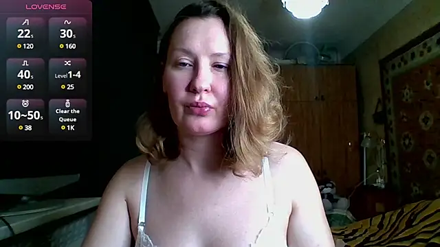 Snapshot of AnnaXLovers chatting on 12-11-24, 01:28 AnnaXLovers online show from 12-11-24, 01:28