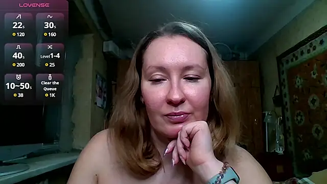 Snapshot of AnnaXLovers chatting on 12-29-24, 01:49 AnnaXLovers online show from 12-29-24, 01:49