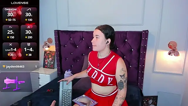 Danee 19  online show from 01-04-25, 12:49