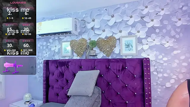 Danee 19  online show from 01-25-25, 11:55