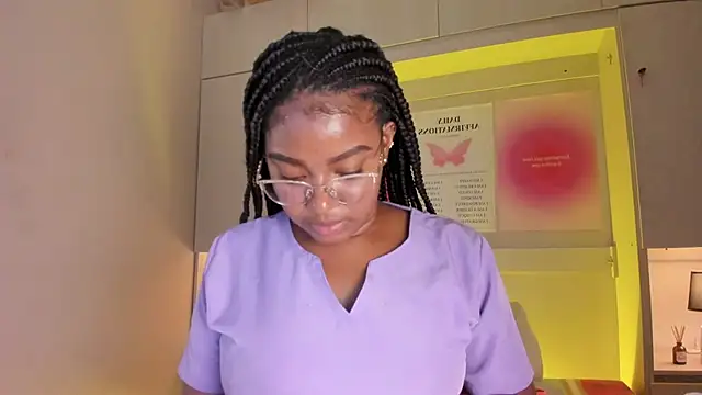 tamaraa smiith online show from 04-10-26, 07:40