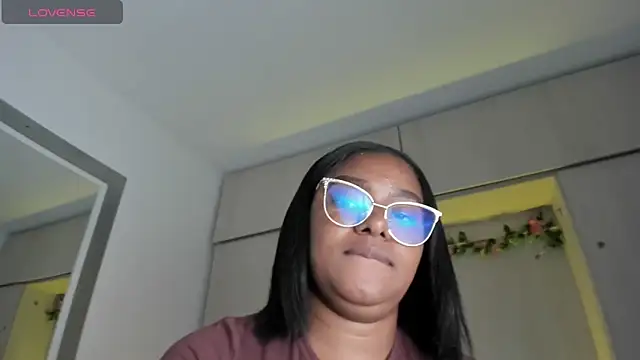 tamaraa smiith online show from 04-15-26, 07:43