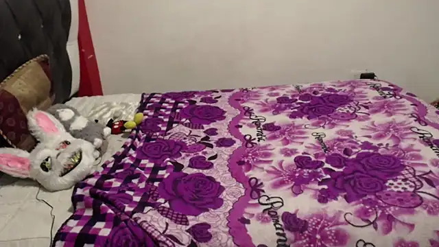 Katty Bones online show from 11-11-25, 01:44