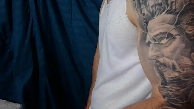 Snapshot of Kenner_fox77 chatting on 12-24-24, 09:39 Kenner fox77 online show from 12-24-24, 09:39