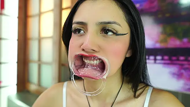 miss lizith online show from 11-20-25, 11:10