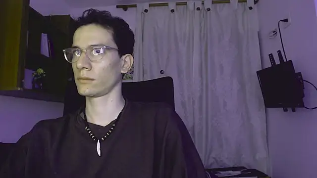 Snapshot of stikmanman chatting on 11-14-25, 05:39 stikmanman online show from 11-14-25, 05:39