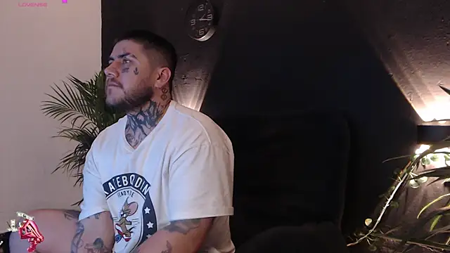 Ash gusbig online show from 02-12-25, 03:18