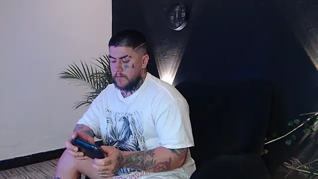 Ash gusbig online show from 02-27-25, 05:56