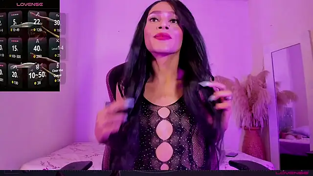 carolinemiller7 online show from 10-08-25, 02:09