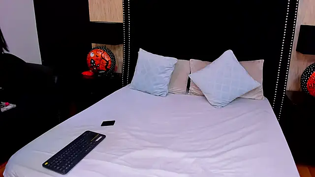 Snapshot of AshleeyPrincess chatting on 10-29-25, 11:56 AshleeyPrincess online show from 10-29-25, 11:56