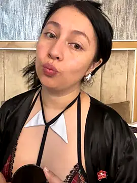 Snapshot of AshleeyPrincess chatting on 11-15-25, 12:23 AshleeyPrincess online show from 11-15-25, 12:23