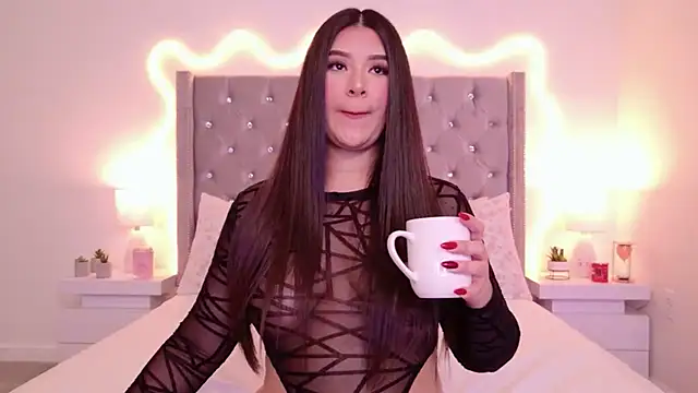 JuliaSUMMERS2022 online show from 12-03-25, 10:52